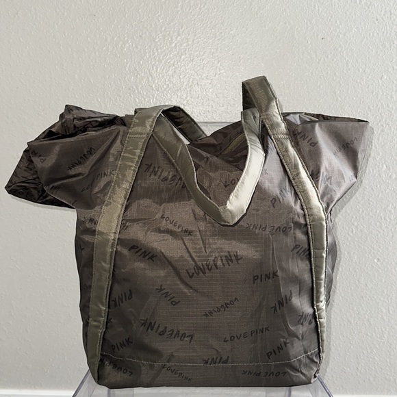 Pink travel tote bag with a matching pouch, brand new with a tag - Picture 7 of 12